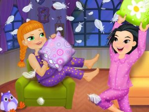 Pillow Fight Party Online Game