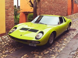 Lamborghini Miura Jigsaw Puzzle